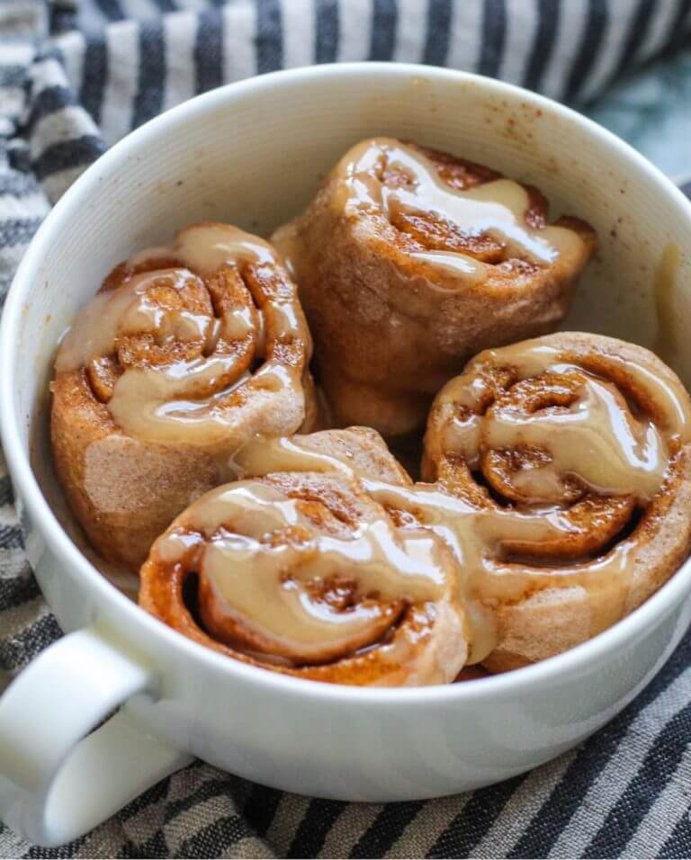 Cinnamon-Rolls